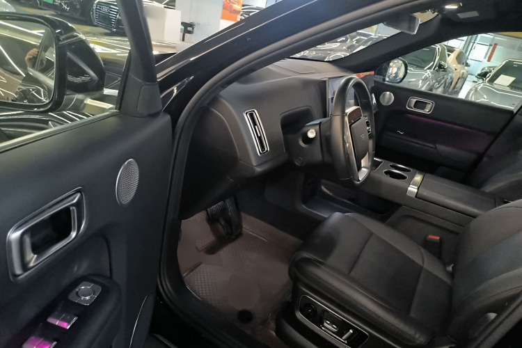 理想汽车 理想L8 2024款 Pro中控内饰20