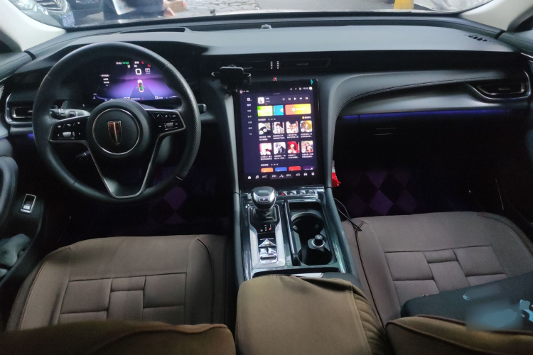 红旗H5 2023款 2.0T 自动智联旗领版中控内饰12