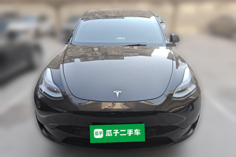 特斯拉 Model Y 2024款 后轮驱动版车身外观2