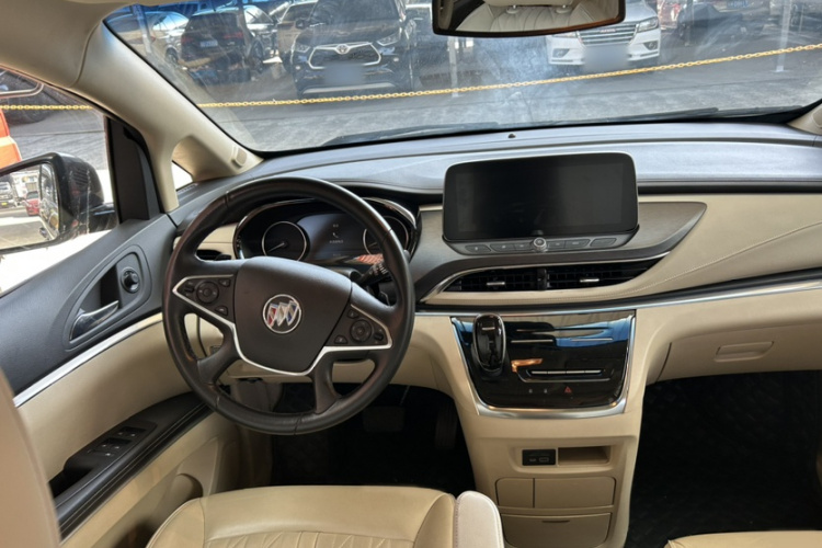别克GL8 2023款 改款 陆上公务舱 豪华型中控内饰7002
