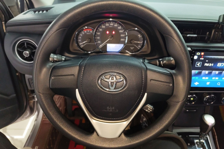 丰田 卡罗拉 2018款 1.2T S-CVT GL智享版局部细节13