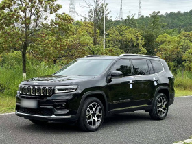 Jeep 大指挥官 2022款 2.0T 两驱豪华版