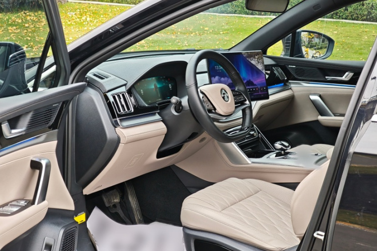 比亚迪 唐新能源 2024款 DM-p 荣耀版 215KM 四驱尊享型车身外观6011