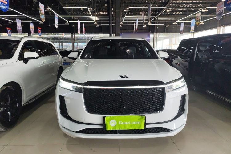 理想汽车 理想ONE 2020款 增程6座版车身外观2