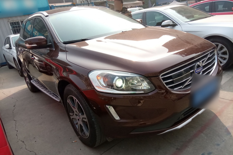 沃尔沃XC60 2015款 T5 AWD 智远版车身外观3