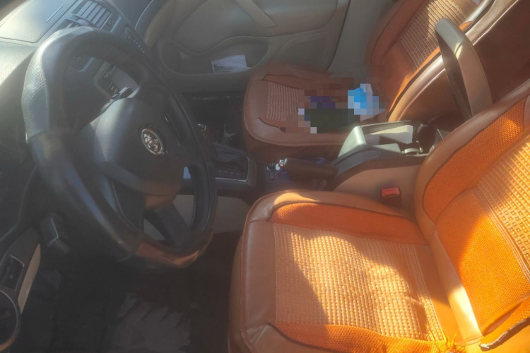 斯柯达 明锐 2015款 经典款 1.6L 自动逸杰版中控内饰19