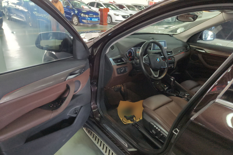 宝马X1 2018款 xDrive20Li 尊享型中控内饰20