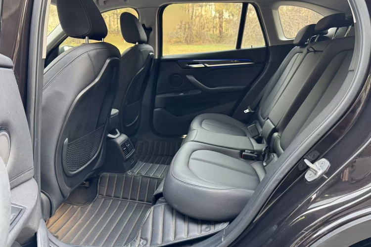 宝马X1 2020款 xDrive25Li 尊享型中控内饰7002