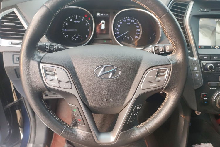 现代 胜达 2017款 2.0T 自动四驱智能型 7座局部细节13