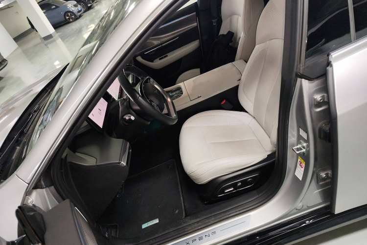 小鹏P7 2023款 P7i 702 Max局部细节19