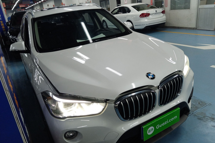 宝马X1 2018款 sDrive20Li 领先型车身外观6002