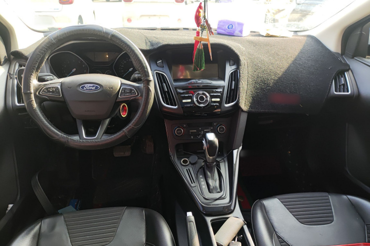 福特 福克斯 2017款 两厢 1.6L 自动风尚型智行版中控内饰7002