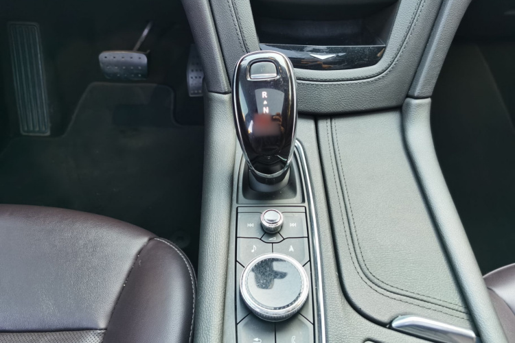 凯迪拉克XT6 2020款 28T 六座四驱豪华型局部细节18