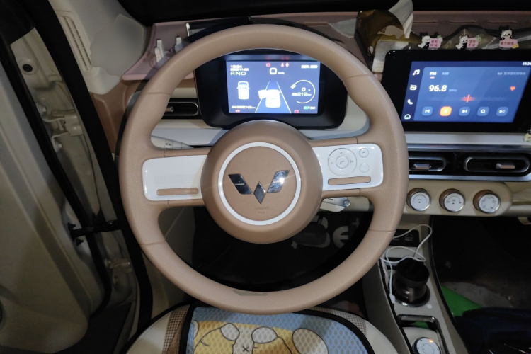 五菱汽车 宏光MINIEV 2024款 第三代 215km 青春版中控内饰13