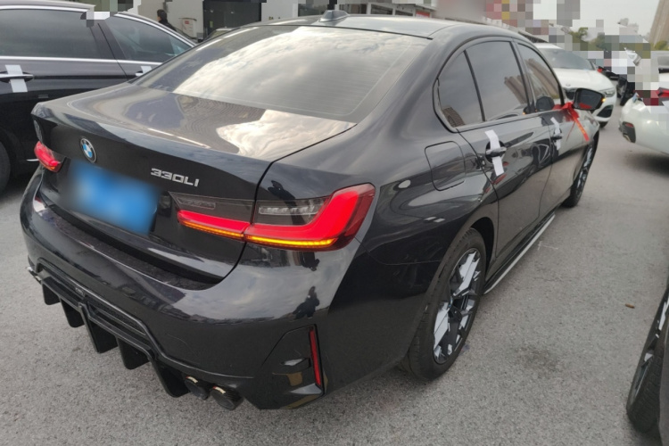 宝马3系 2025款 330Li M运动曜夜套装车身外观7