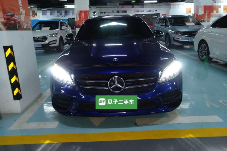 奔驰C级 2019款 C 260 运动版车身外观2