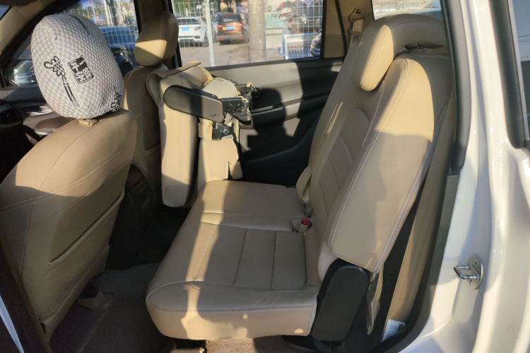 五菱汽车 五菱宏光 2019款 1.5L S舒适型国VI LAR中控内饰7004