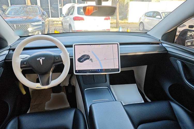 特斯拉 Model Y 2021款 标准续航后驱版中控内饰12