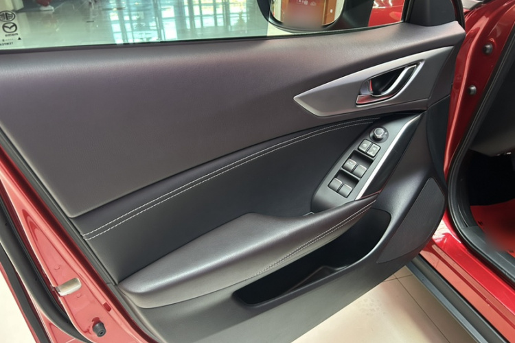 马自达CX-4 2018款 2.0L 自动两驱蓝天品位版中控内饰7009