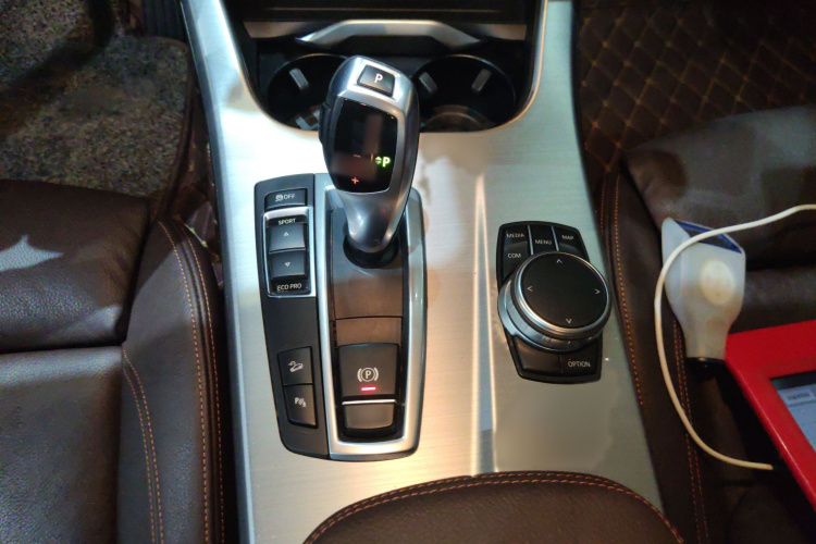 宝马X4 2016款 xDrive20i M运动型局部细节18