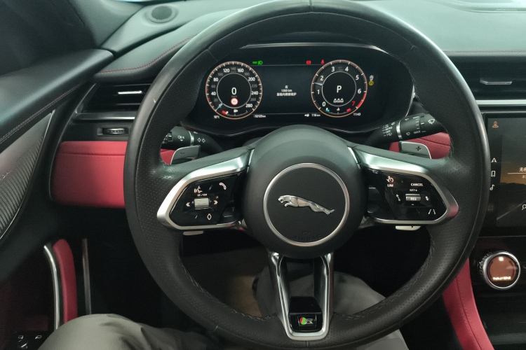 捷豹XFL 2023款 XFL 2.0T P250 两驱精英运动版中控内饰13