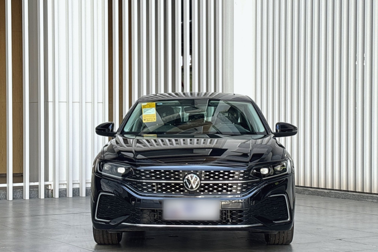 大众 帕萨特 2025款 出众款 330TSI 星空精英版车身外观6005