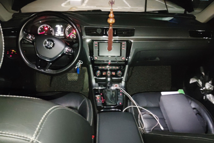 大众 帕萨特 2016款 280TSI DSG尊荣版中控内饰12