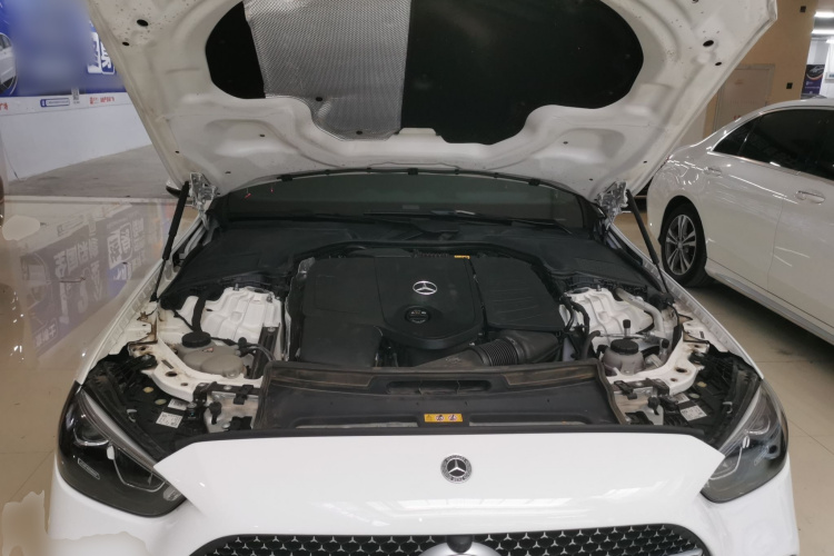 奔驰C级 2023款 改款二 C 260 L 运动版机舱底盘24