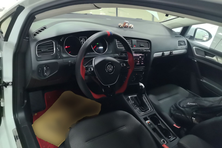 大众 高尔夫 2019款 1.6L 自动舒适型 国V中控内饰12