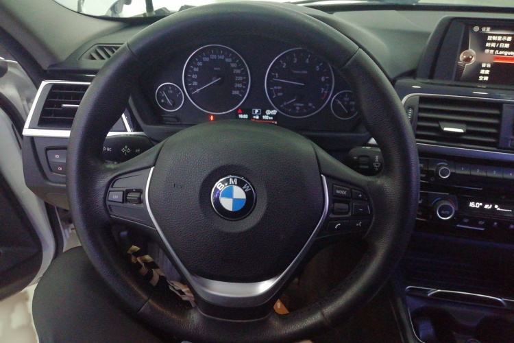 宝马3系 2017款 320Li 时尚型局部细节13