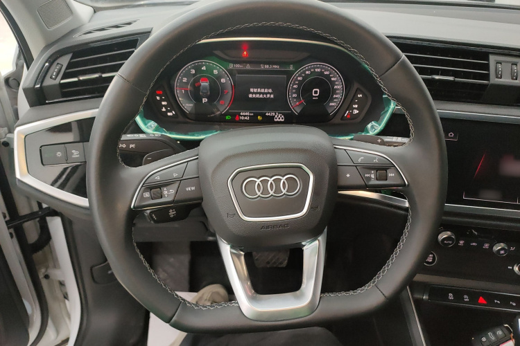 奥迪Q3 2023款 35 TFSI 时尚动感型（1.5T）局部细节13