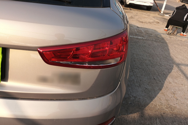 奥迪Q3 2015款 30 TFSI 进取型车身外观9