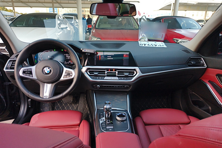 宝马3系 2022款 325i M运动套装中控内饰12