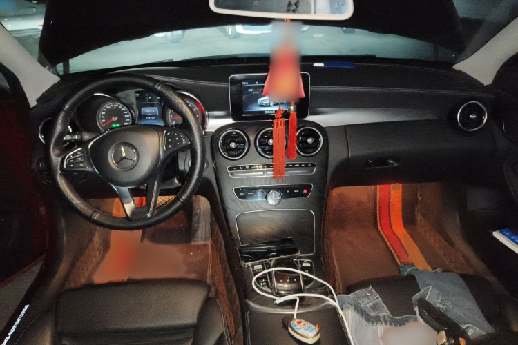 奔驰C级 2017款 改款 C 200 L 运动版中控内饰7002