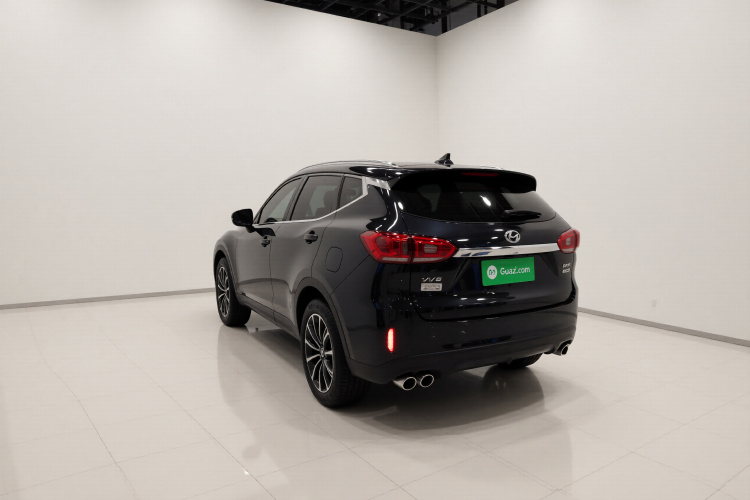 魏牌 VV6 2021款 2.0T 两驱智享+车身外观5