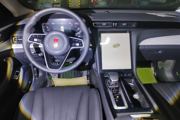 红旗H5 2025款 1.5T DCT旗韵版中控内饰7002