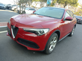 阿尔法·罗密欧 Stelvio斯坦维 2017款 2.0T 200HP 精英版