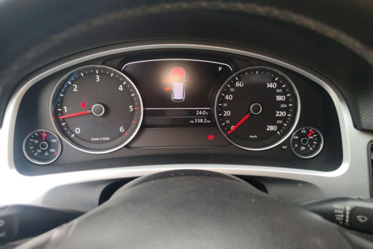 大众 途锐 2011款 3.0TDI 柴油标配型局部细节14