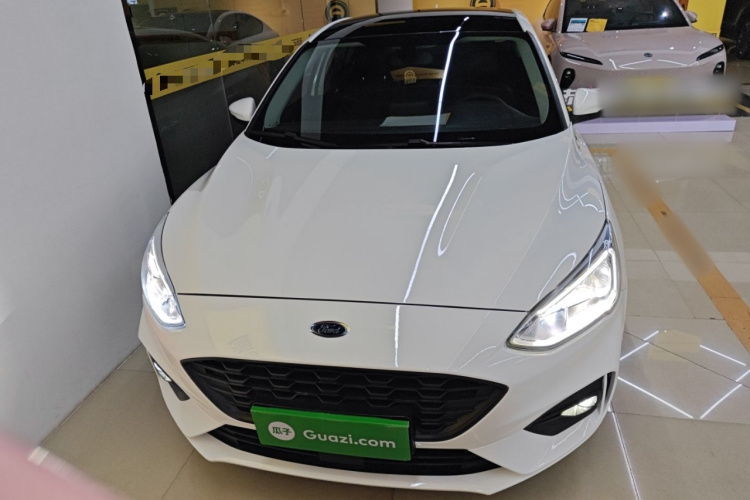 福特 福克斯 2020款 三厢 EcoBoost 180 自动锋潮型车身外观6001