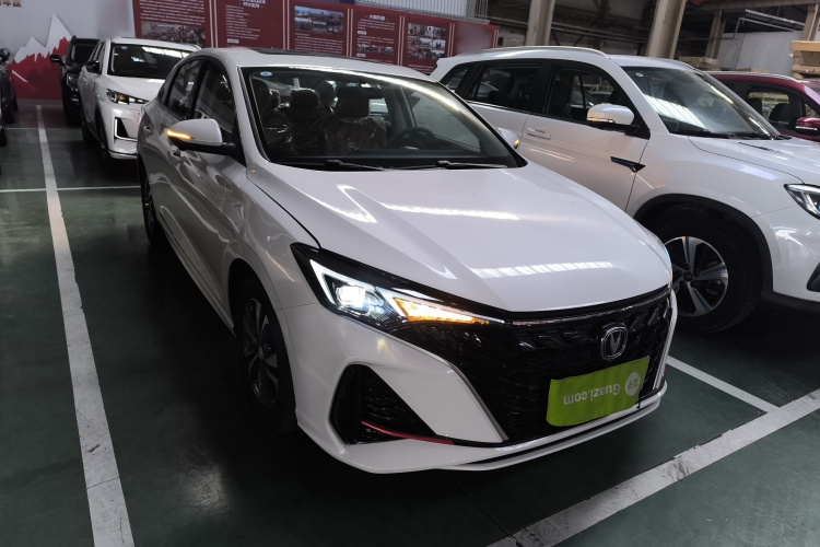 长安 逸动 2025款 PLUS 1.4T 双离合高能版车身外观6002