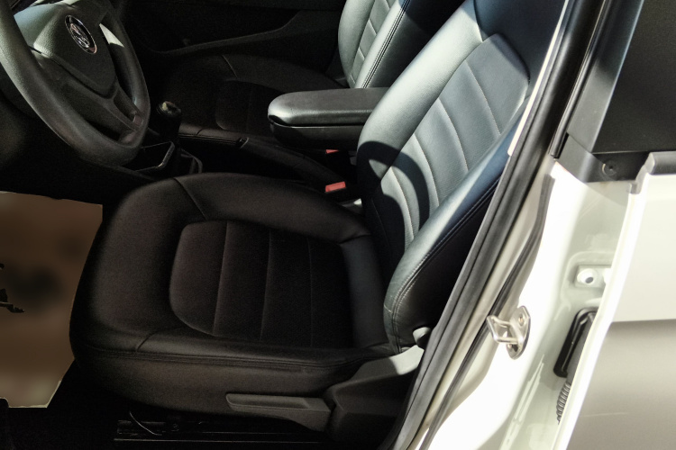 大众 捷达 2019款 梦想版 1.4L 手动时尚型局部细节19