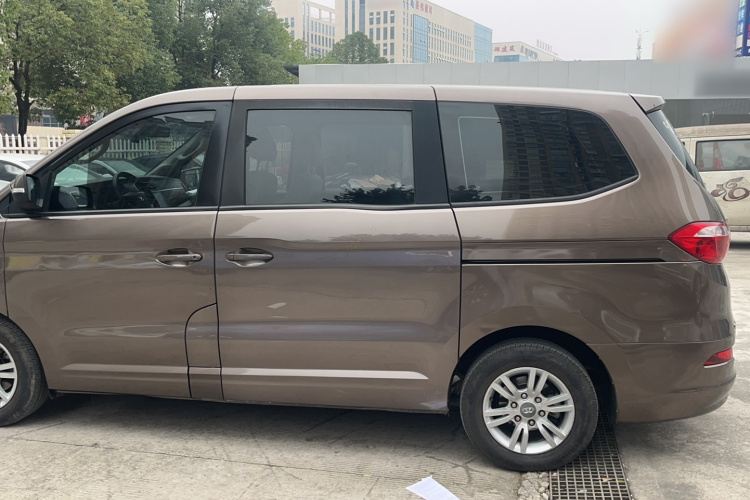 华颂7 2015款 2.0T 自动舒适型车身外观6005