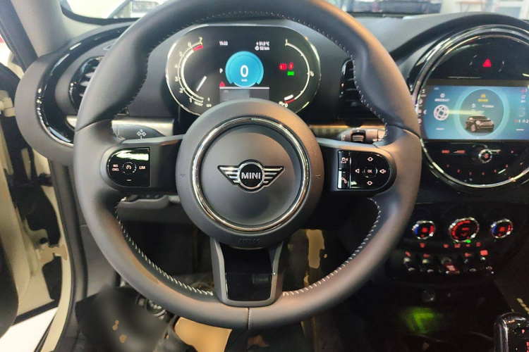 MINI Clubman 2022款 改款 1.5T COOPER 鉴赏家局部细节13