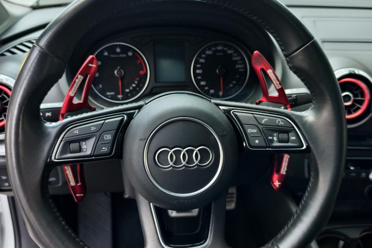 奥迪A3 2018款 30周年年型 Limousine 40 TFSI 运动型局部细节13