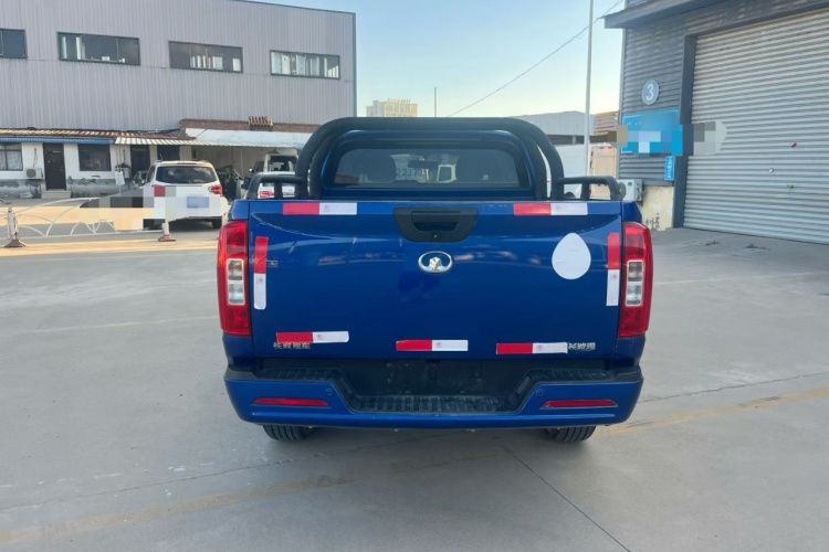 长城 炮 2021款 2.0T商用版自动柴油两驱精英型长箱GW4D20M车身外观6004