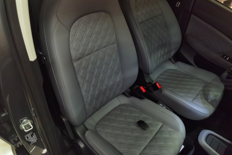 零跑汽车 零跑T03 2021款 400豪华版局部细节41