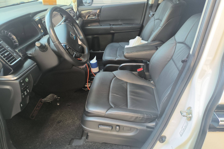 本田 艾力绅 2016款 2.4L 豪华版局部细节19