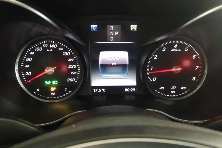 奔驰C级 2018款 C 200 L 运动版局部细节14