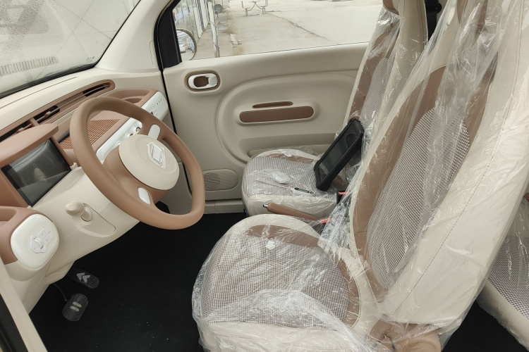 奔腾小马 2026款 222km 萌趣马 Plus中控内饰19