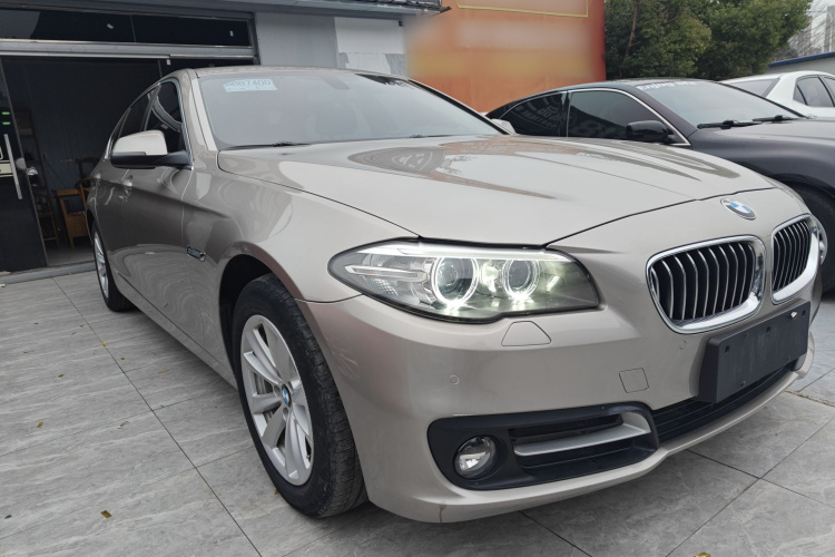 宝马5系 2017款 520Li 典雅型车身外观3